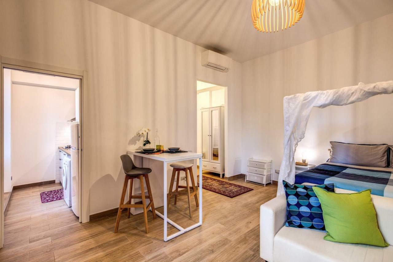 1928 Apartment Rom