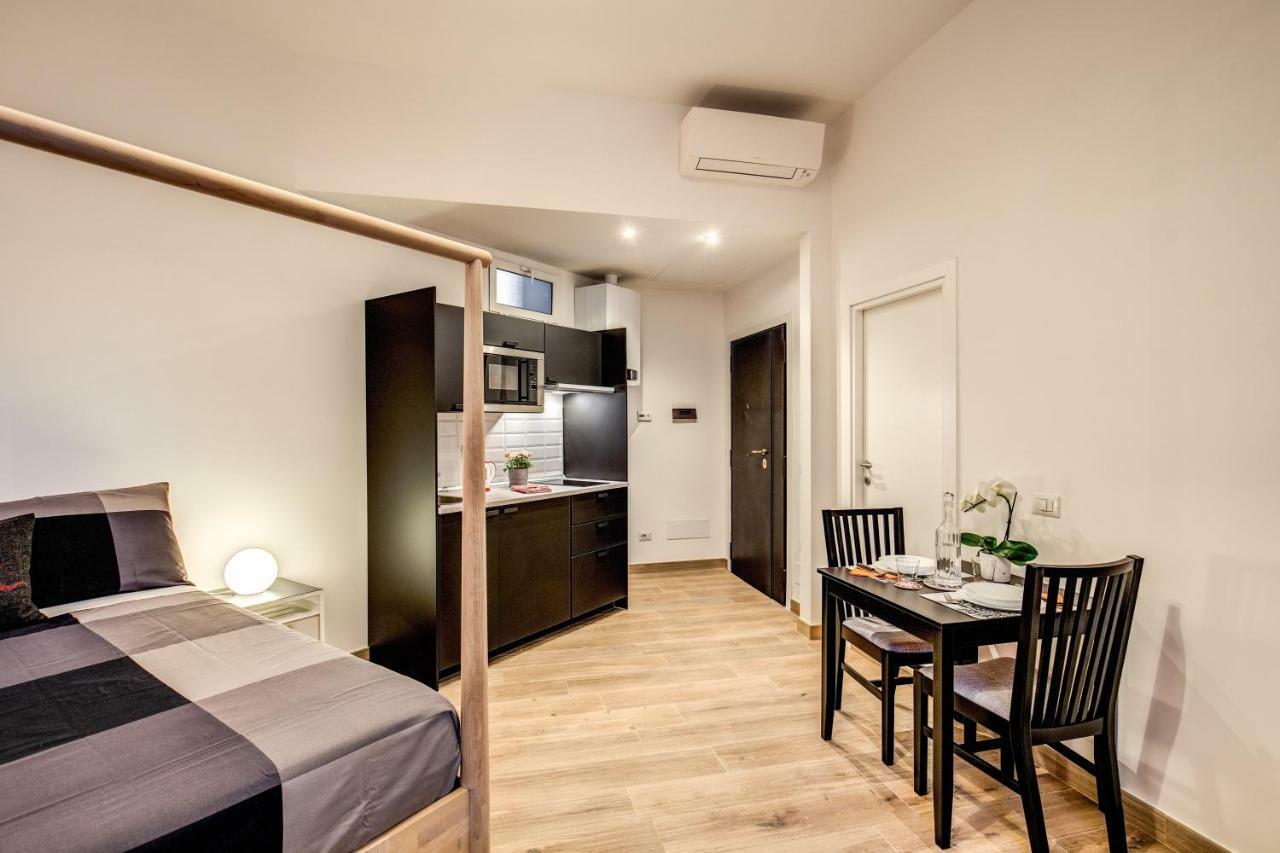 1928 Apartment Rom