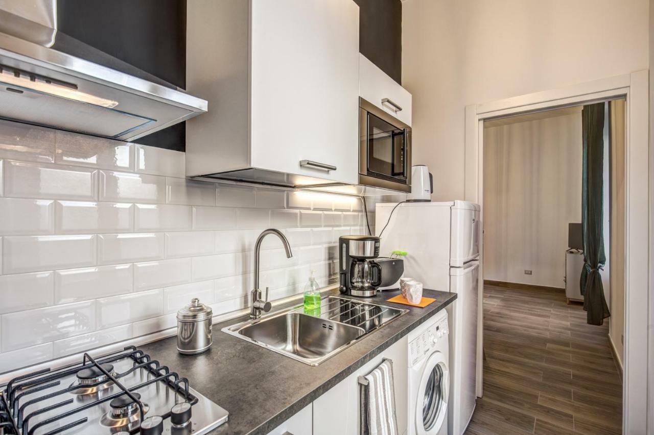 1928 Apartment Rom